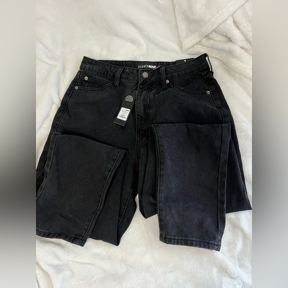 Baggy mom jeans